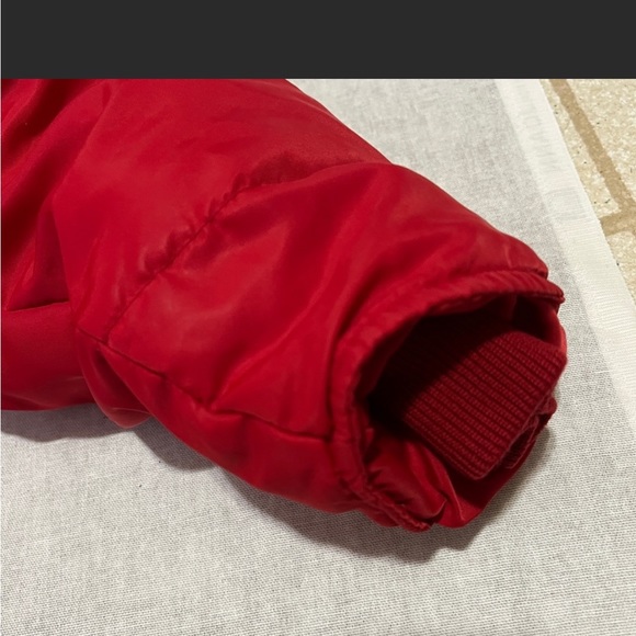 Red insulated winter jacket, fleece lined pockets, wind proof sleeves, pockets - Picture 13 of 14